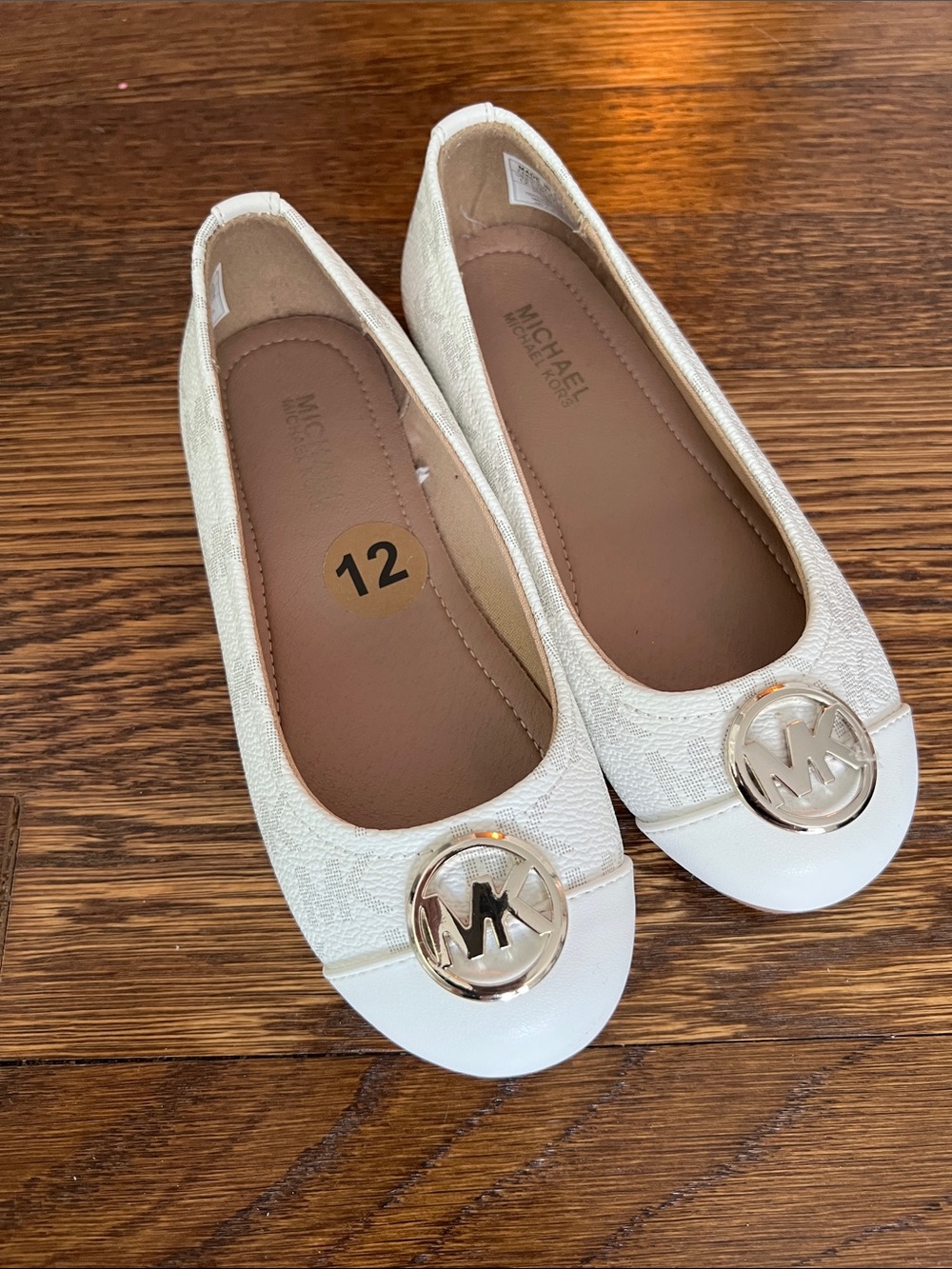 MICHAEL Michael Kors Cream and White Logo Ballet Flats for Girls